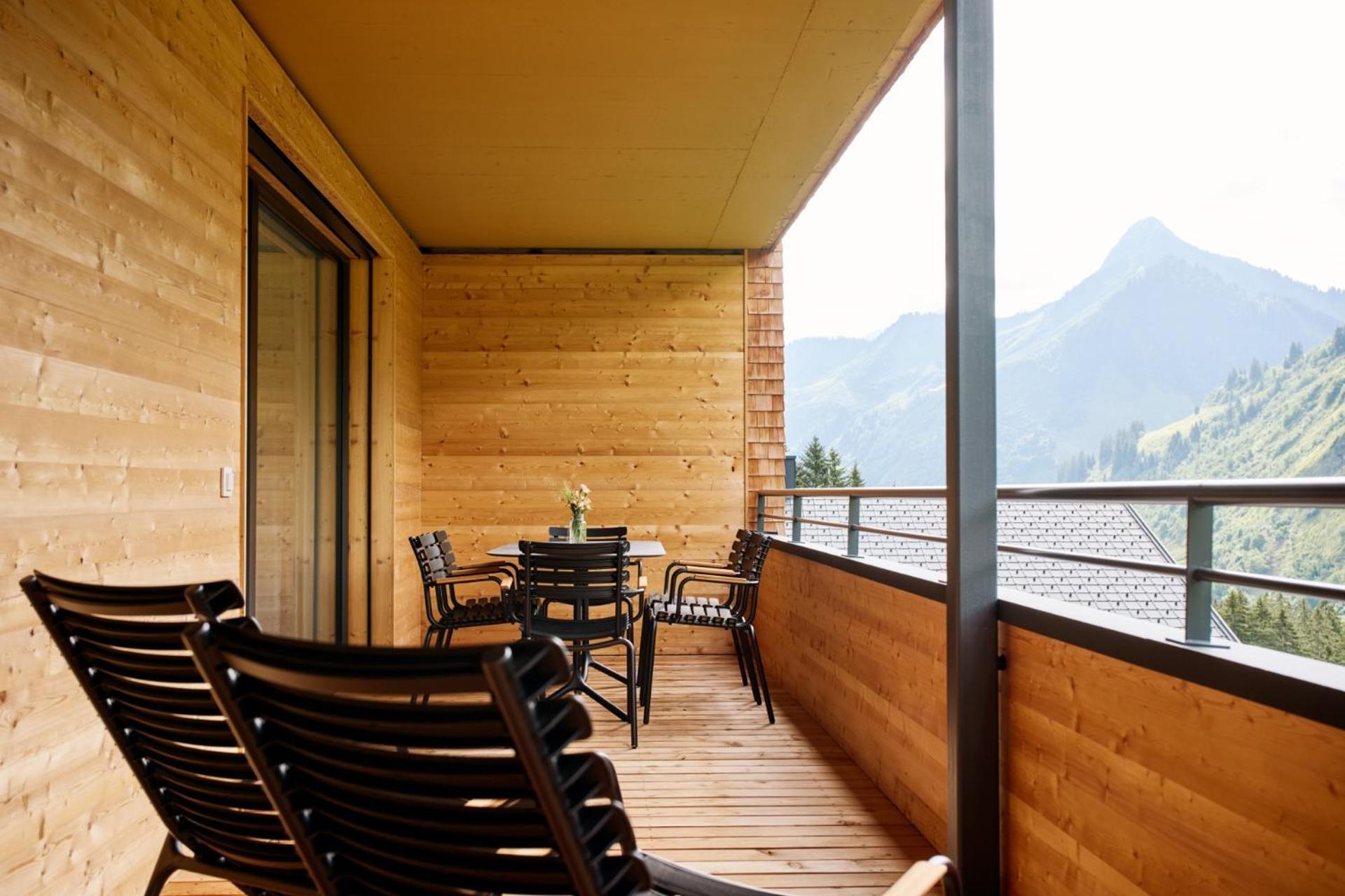 Alpenstolz Damuels Haus 1 - Stilvoll Urlauben In Den Bergen Apartment Exterior photo