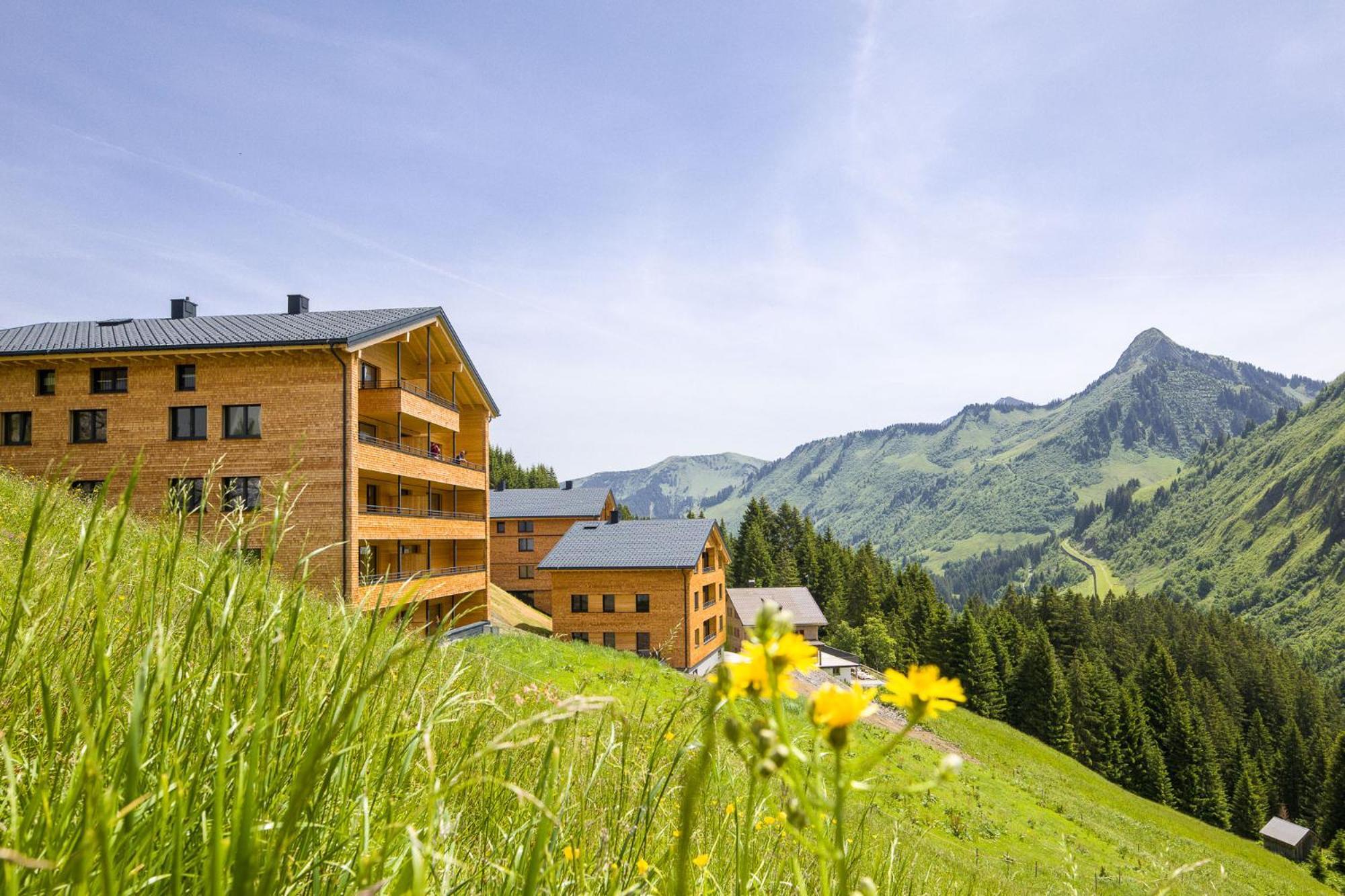 Alpenstolz Damuels Haus 1 - Stilvoll Urlauben In Den Bergen Apartment Exterior photo